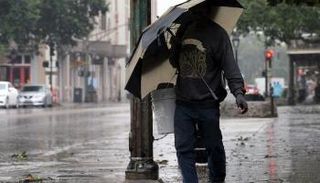 الأمطار تهطل بغزارة على لويزيانا الأمريكية