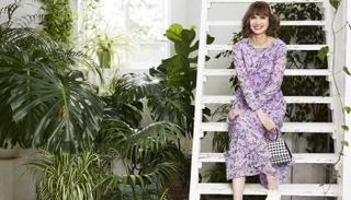 إطلالة نهارية تناسب الحفلات الصيفية