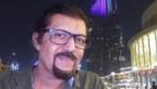 التشكيلي الهندي إسلام نور: المشهد الفني الإماراتي ألهم الجميع