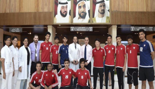 اللاعبون عقب إجراء الفحوصات