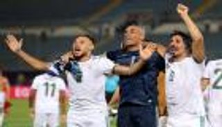 عز الدين دوخة يشيد بالدعم المصري للجزائر أمام نيجيريا