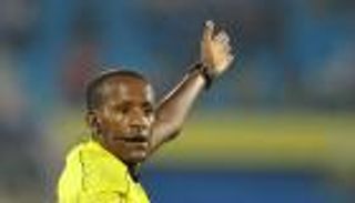 قرار مثير ينصب الحكم تيسيما بطلا لأفراح وأحزان تونس في أمم أفريقيا