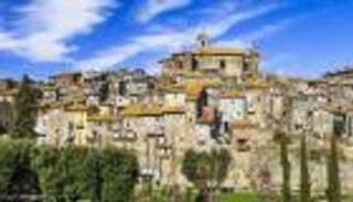 فيتربو.. مدينة الباباوات والحمامات الحرارية الإيطالية