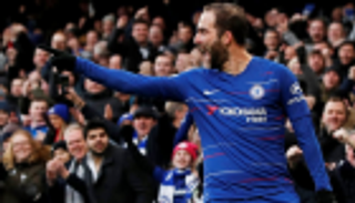 روما يغري هيجوايين بشارة القيادة ومنصب إداري