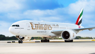 طيران الإمارات 