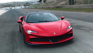 إحدى سيارات فيراري