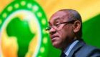 رئيس الكاف يسوق لحسابه على "تويتر" بإعلان قرارات مصيرية