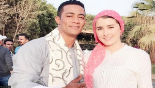 عائشة بن أحمد ومحمد رمضان