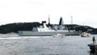 بريطانيا ترسل سفينة حربية للخليج لمواجهة تهديدات إيران