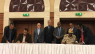 أحمد ربيع.. معلم يشارك في كتابة تاريخ السودان