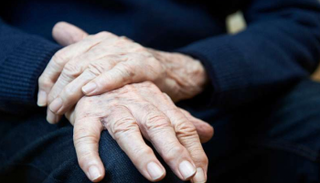 انخفاض إنتاج الدوبامين يؤدي إلى تباطؤ الحركة والارتعاش - أرشيفية