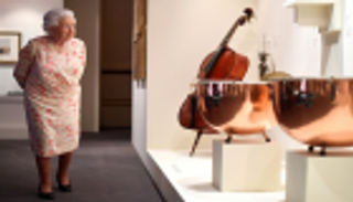 جدة ملكة بريطانيا تعود للحياة بعد 200 عام