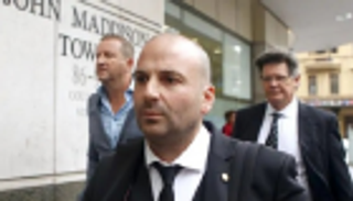 شيف شهير يعترف بارتكاب واقعة مخزية مع موظفيه.. والسلطات تغرمه