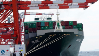 اليابان تسجل عجزا في الميزان التجاري خلال أول 6 أشهر من العام 