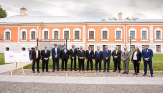 صورة جماعية خلال افتتاح 