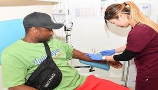 الكشف الطبي للاعبي الجزيرة الإماراتي