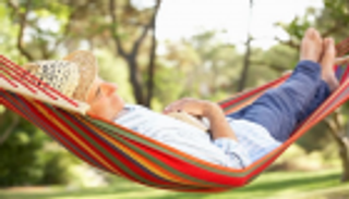 غفوة سائح في أرجوحة تكلفه 300 يورو بإيطاليا