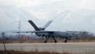 الجيش الليبي يستهدف طائرة تركية مسيرة بقاعدة معيتيقة