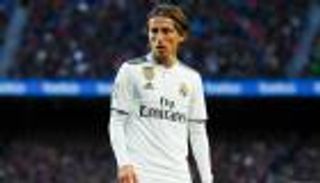 مالديني يوضح حقيقة مفاوضات ميلان مع مودريتش