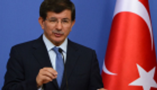 داود أوغلو يفضح أردوغان: طلبوا مني تمثيل دور رئيس وزراء