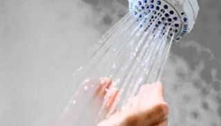 الاستحمام بالماء الدافئ يمنحك نوما أفضل