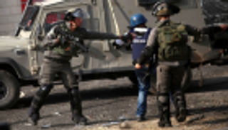 الصحفيون الفلسطينيون.. "جنائز مؤجلة" على حافة رصاص الاحتلال