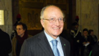 وفاة الإيطالي فرانشيسكو بوريللي.. قاضي "الأيدي النظيفة"