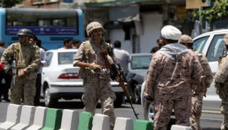 أفراد من مليشيا الحرس الثوري الإيراني