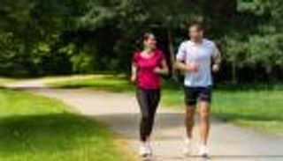 انفصال الزوجان وقت النوم يضمن السعادة الزوجية