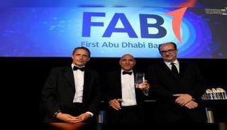 "أبوظبي الأول" يحصد جائزة "أفضل مسيرة تحول في العالم"