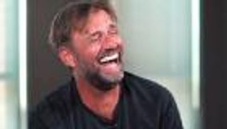 لدغة أوريجي لبرشلونة تصيب كلوب بـ"نوبة ضحك"