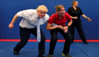 بوريس جونسون.. وريث تركة ماي الثقيلة يدخل حلقة النزال مع خامنئي