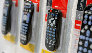 إيطالي يكسر شفرة قنوات فضائية