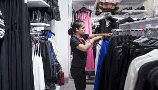 علامات تجارية تتجه لإنتاج ملابس مستدامة بحلول 2025