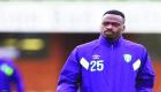 أهلي جدة يعلن عودة مدافعه معتز هوساوي للملاعب