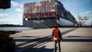 مؤسسات الشحن تواجه استفزازات إيران في "هرمز" برقابة مشددة