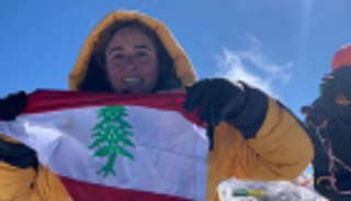 أول لبنانية في قمة إيفرست.. حققت إنجازا دون علمها