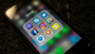 فيسبوك تعترف بخلل في"ماسنجر كيدز "