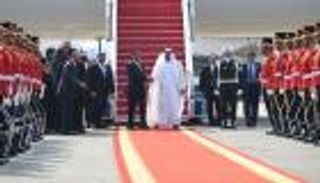 محمد بن زايد يصل إلى جاكرتا في زيارة دولة لإندونيسيا