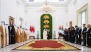 محمد بن زايد يشهد مع الرئيس الإندونيسي تبادل مذكرات تفاهم