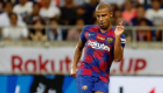 فيورنتينا يرغب في إعادة رافينيا للدوري الإيطالي