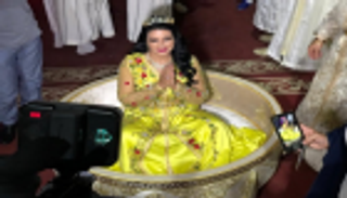 زفة مغربية لسمية الخشاب بمهرجان سينما الشاطئ