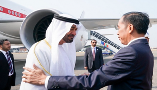 رئيس إندونيسيا يستقبل الشيخ محمد بن زايد آل نهيان