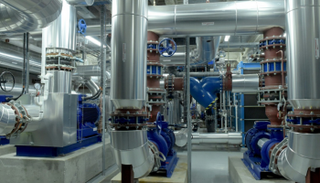 منشآت إنتاج أنظمة التبريد الحضرية في بولونيه بيانكور قرب باريس