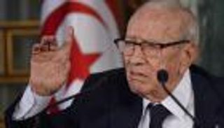 نجل السبسي: والدي في العناية الفائقة والأمور ليست على ما يرام