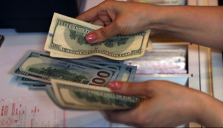 عملات نقدية بالدولار الأمريكي