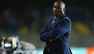 خاص..  إيمانويل أمونيكي يوضح موقفه من تدريب الزمالك