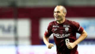 فيديو.. مواجهة برشلونة تضع إنييستا بين الدهشة والمتعة