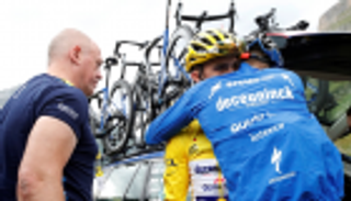 انهيارات أرضية تبتلع 70 كيلومترا من سباق دراجات في فرنسا