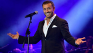 كاظم الساهر يطرب بأغانيه جمهور "إهدنيات" اللبناني